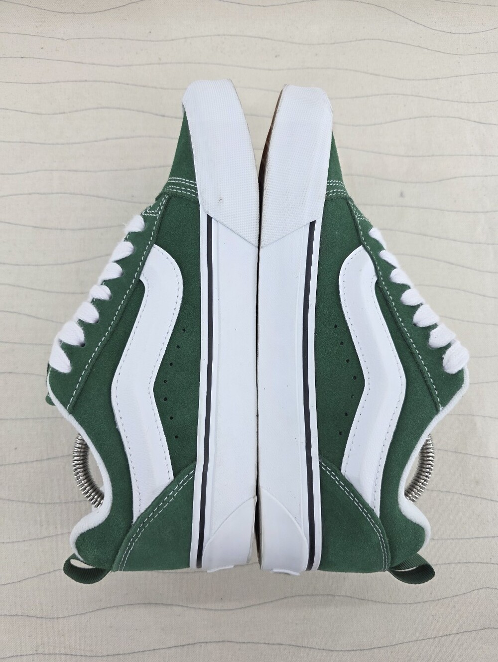 Vans Unisex Knu Skool Green Suede White Skate Shoes Gum Soles Sz 8 Men/ 9.5 Wom - Picture 7 of 11